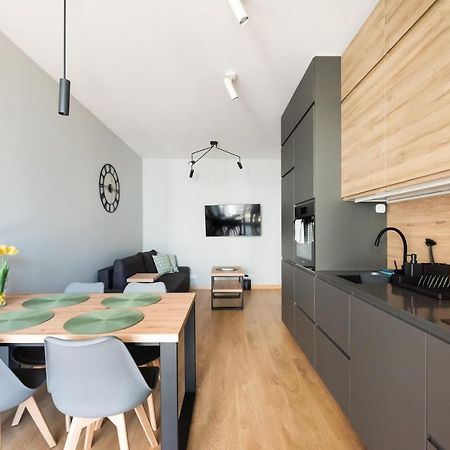 Wola Skwer Happy Apartment Varsovie Extérieur photo