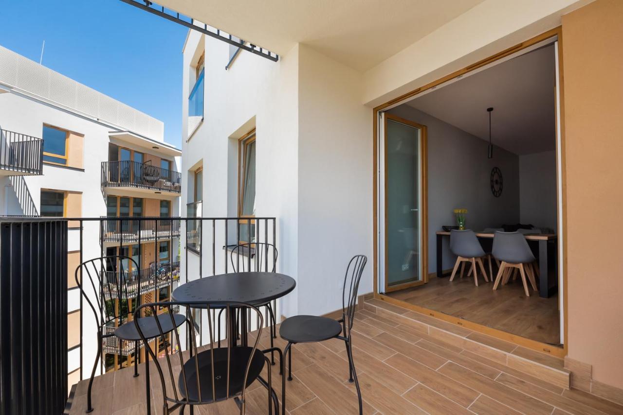 Wola Skwer Happy Apartment Varsovie Extérieur photo